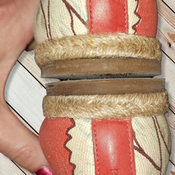 EUC Tory Burch Tropical Floral Print Coral/Sage/Cream Espadrille flats. Size 7. - Picture 7 of 13